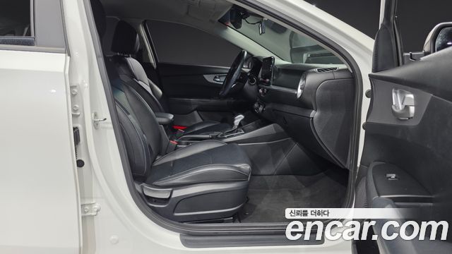 Kia K3 (II) 1.6 Prestige 2022 — фото 26