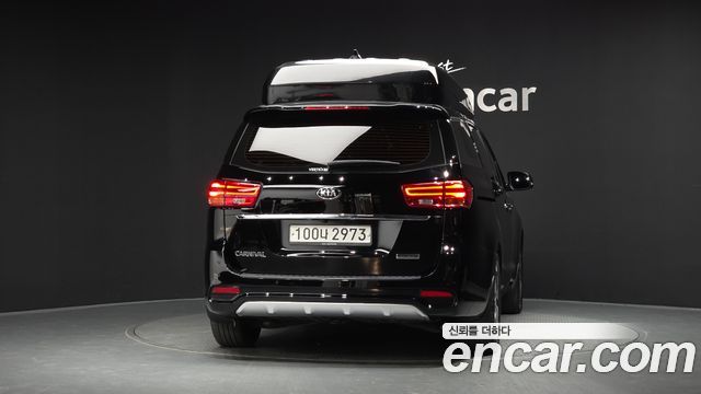 Kia Carnival 9-seater Limousine(Special vehicle) 2020 — фото 4
