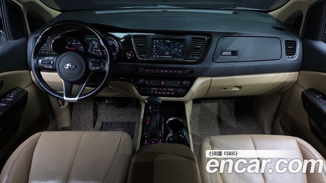 Kia Carnival 9-seater Limousine(Special vehicle) 2020 — фото 7