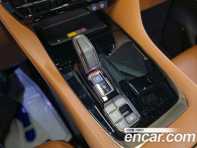 Toyota Alphard (IV) 2.5 HEV Executive AWD 2024 — фото 9