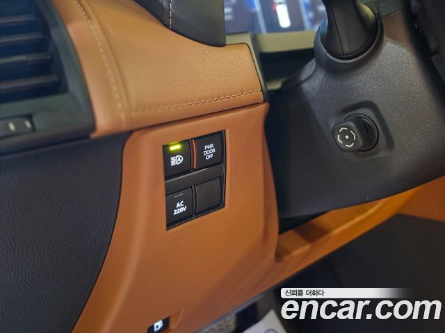 Toyota Alphard (IV) 2.5 HEV Executive AWD 2024 — фото 17