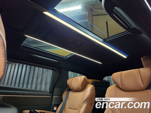 Toyota Alphard (IV) 2.5 HEV Executive AWD 2024 — фото 23