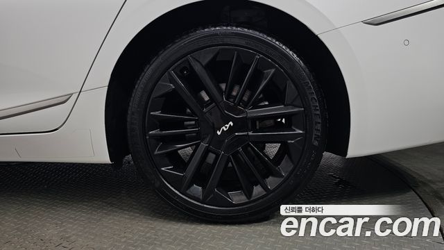 Kia K8 2.5 Gasoline 2WD Signature 2025 — фото 27