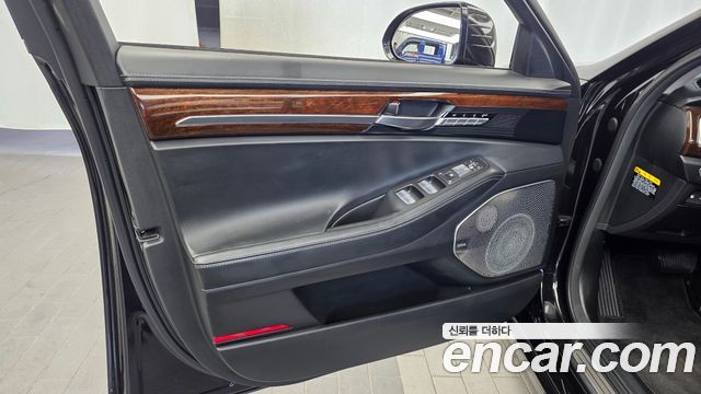 Genesis EQ900 5.0 GDI AWD Prestige 2018 — фото 24
