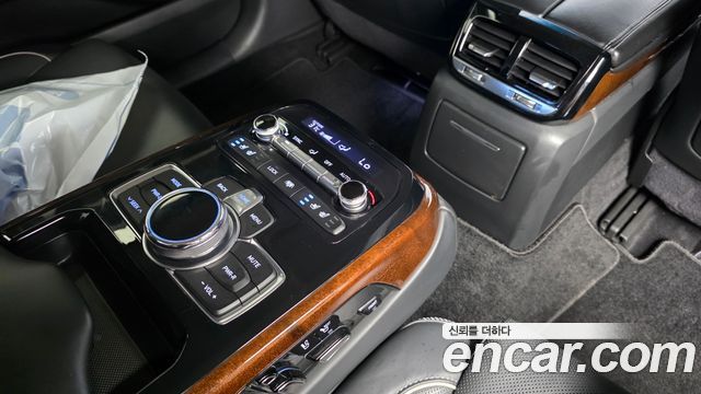 Genesis EQ900 5.0 GDI AWD Prestige 2018 — фото 28