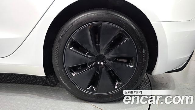 Tesla Model 3 Long Range AWD 2024 — фото 21
