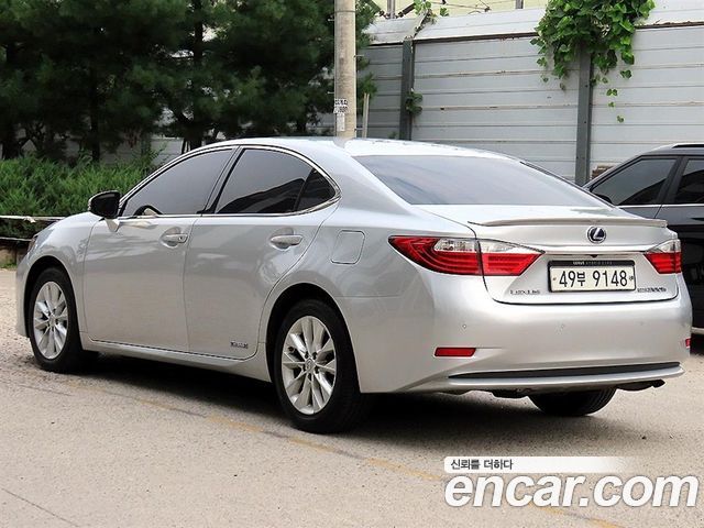 Lexus ES300h Supreme XV60 2015 — фото 3