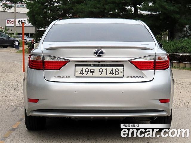 Lexus ES300h Supreme XV60 2015 — фото 4