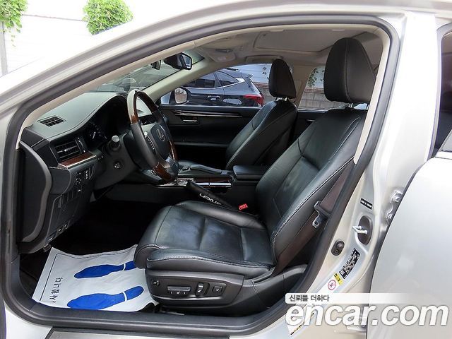 Lexus ES300h Supreme XV60 2015 — фото 5