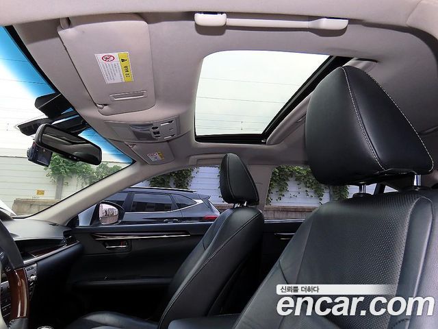 Lexus ES300h Supreme XV60 2015 — фото 22