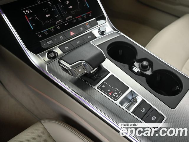 Audi A6 (C8) 45 TFSI 2025 — фото 9
