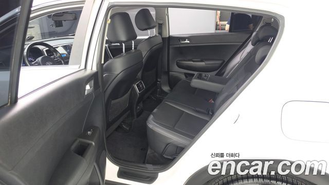 Kia Sportage The Bold Diesel 1.6 2WD Prestige 2019 — фото 11