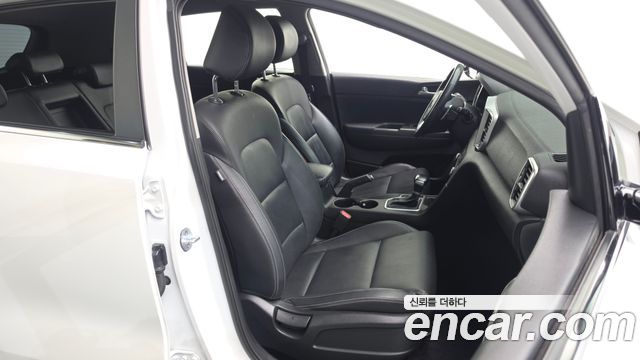 Kia Sportage The Bold Diesel 1.6 2WD Prestige 2019 — фото 12
