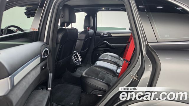 Porsche Cayenne 3.6 GTS 958 2017 — фото 16
