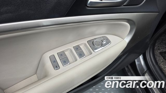 Genesis G70 Gasoline 2.0T 2WD 2021 — фото 20