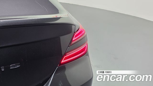 Genesis G70 Gasoline 2.0T 2WD 2021 — фото 23
