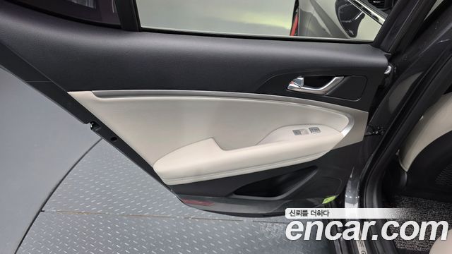 Genesis G70 Gasoline 2.0T 2WD 2021 — фото 25