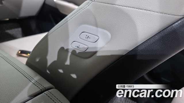 Genesis G70 Gasoline 2.0T 2WD 2021 — фото 29