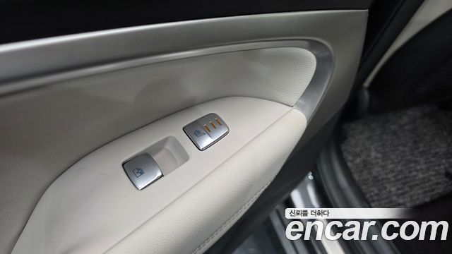 Genesis G70 Gasoline 2.0T 2WD 2021 — фото 30