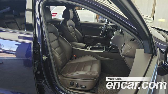 Kia Stinger 2.0 Turbo 2WD Platinum 2020 — фото 26