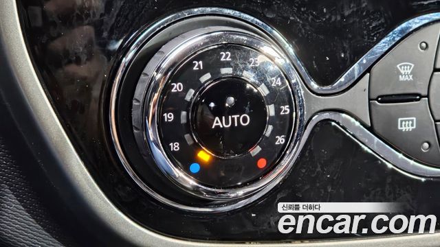 Renault Korea QM3 LE 2016 — фото 16