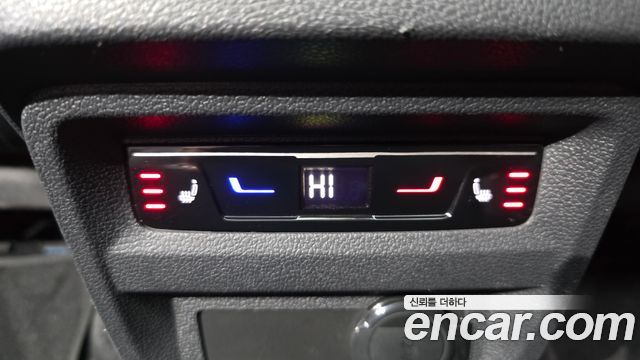 Volkswagen Tiguan Allspace 2.0 TSI Prestige 2023 — фото 13
