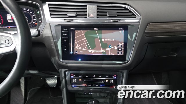 Volkswagen Tiguan Allspace 2.0 TSI Prestige 2023 — фото 14