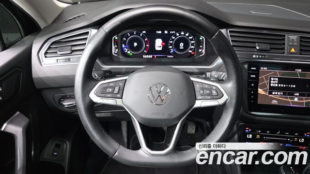 Volkswagen Tiguan Allspace 2.0 TSI Prestige 2023 — фото 15