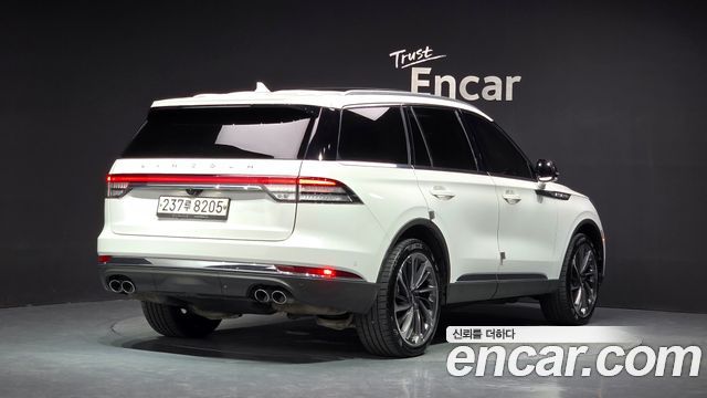 Lincoln Aviator (II) 3.0 Reserve  AWD 2020 — фото 2