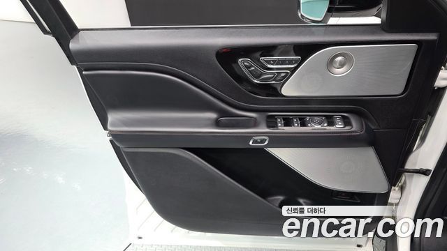 Lincoln Aviator (II) 3.0 Reserve  AWD 2020 — фото 24