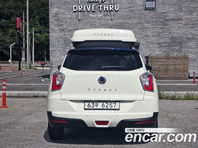 KG Mobility (SsangYong) Tivoli LX 2WD DLX 2015 — фото 4