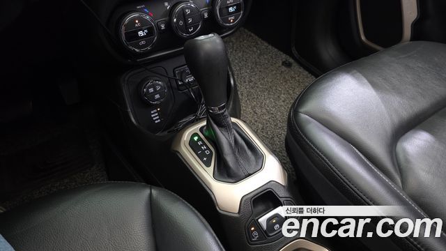 Jeep Renegade 2.0 Diesel Longitude AWD 2017 — фото 9
