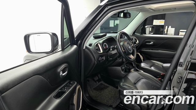 Jeep Renegade 2.0 Diesel Longitude AWD 2017 — фото 10