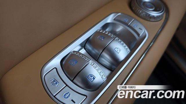 Genesis G90 (RS4) Gasoline 3.5 Turbo AWD 2022 — фото 42