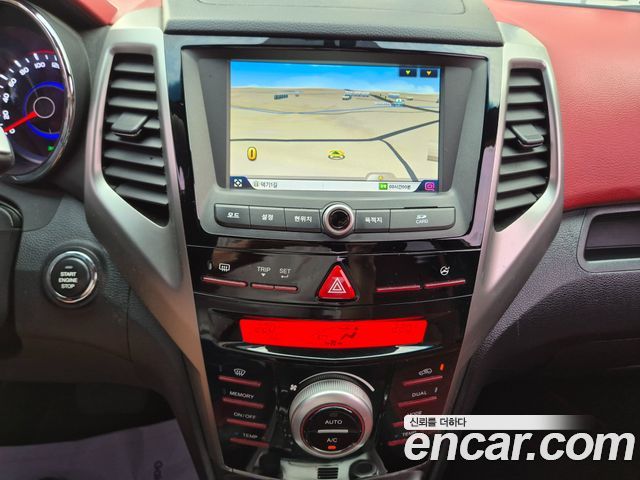 KG Mobility (SsangYong) Tivoli LX 2WD HI-DLX 2016 — фото 16