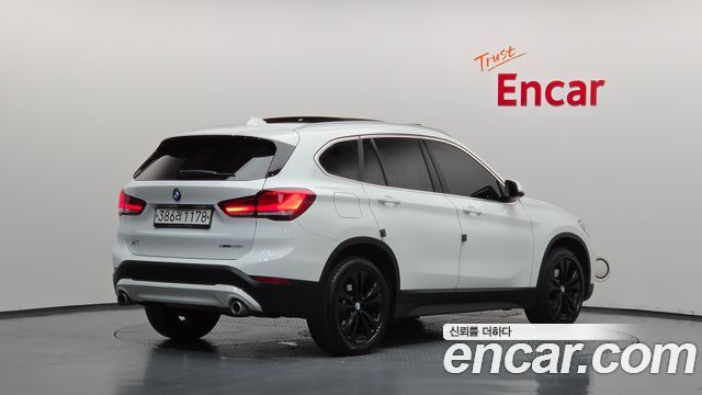 BMW X1 (F48) xDrive 20i Advantage 2020 — фото 2