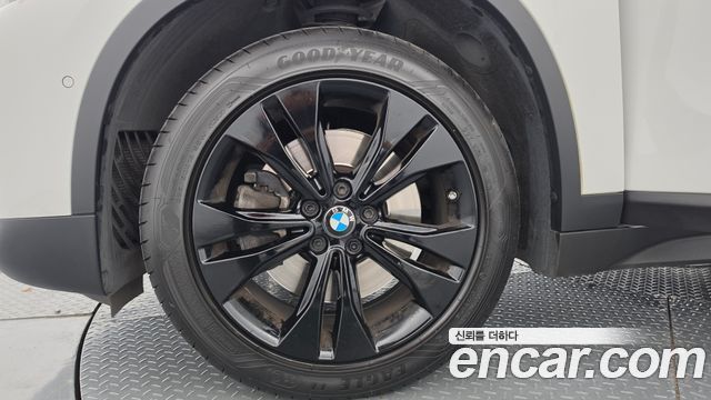 BMW X1 (F48) xDrive 20i Advantage 2020 — фото 5