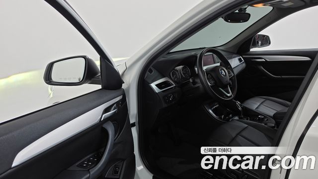 BMW X1 (F48) xDrive 20i Advantage 2020 — фото 10
