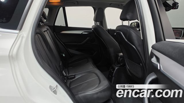 BMW X1 (F48) xDrive 20i Advantage 2020 — фото 11