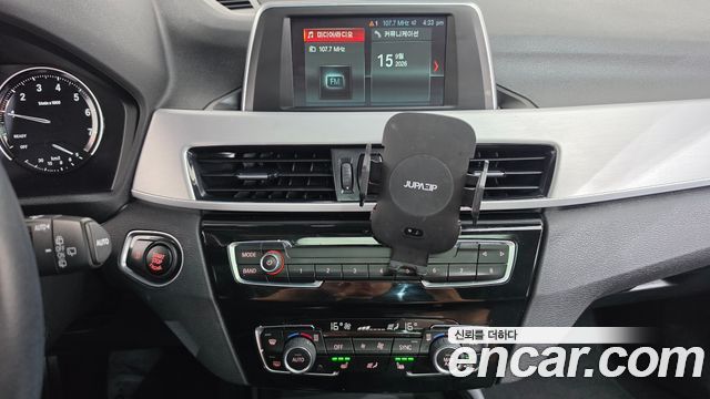 BMW X1 (F48) xDrive 20i Advantage 2020 — фото 12