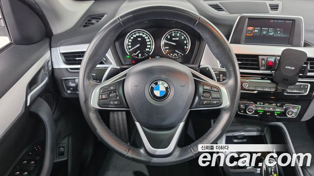 BMW X1 (F48) xDrive 20i Advantage 2020 — фото 13