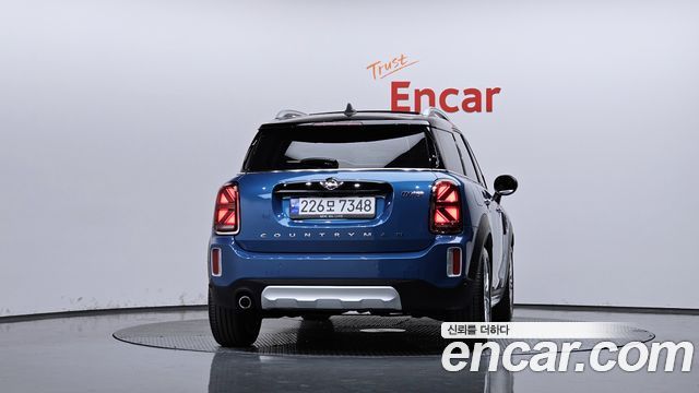MINI Cooper Countryman Classic Plus Launch Pack 2nd Gen 2023 — фото 4