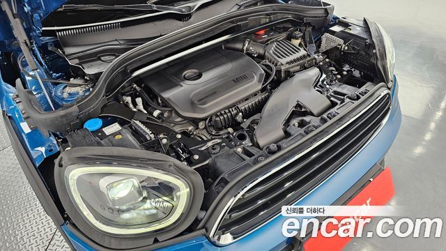 MINI Cooper Countryman Classic Plus Launch Pack 2nd Gen 2023 — фото 6