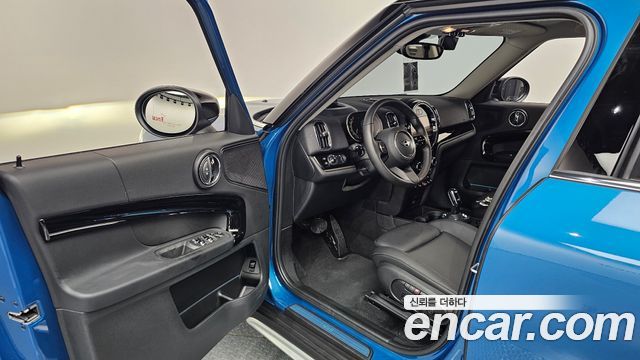 MINI Cooper Countryman Classic Plus Launch Pack 2nd Gen 2023 — фото 10