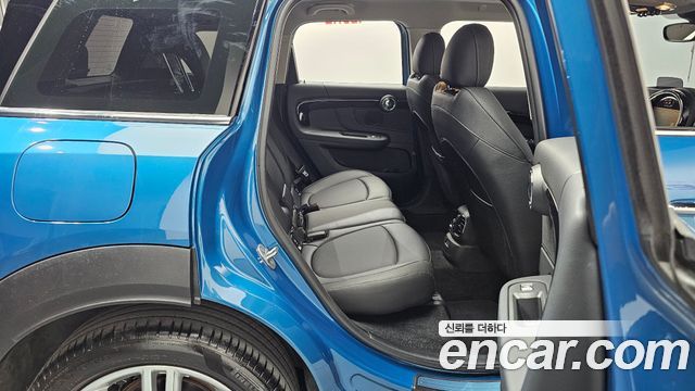 MINI Cooper Countryman Classic Plus Launch Pack 2nd Gen 2023 — фото 12