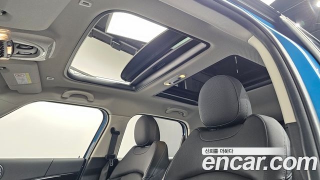 MINI Cooper Countryman Classic Plus Launch Pack 2nd Gen 2023 — фото 19