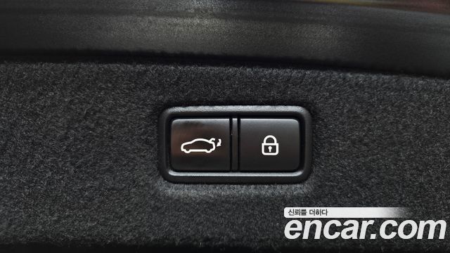 Genesis G90 3.8 AWD Prestige 2019 — фото 22