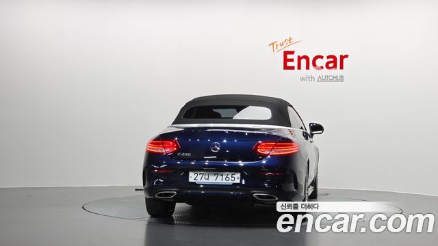 Mercedes-Benz C-Class (W205) C200 Cabriolet 2017 — фото 4