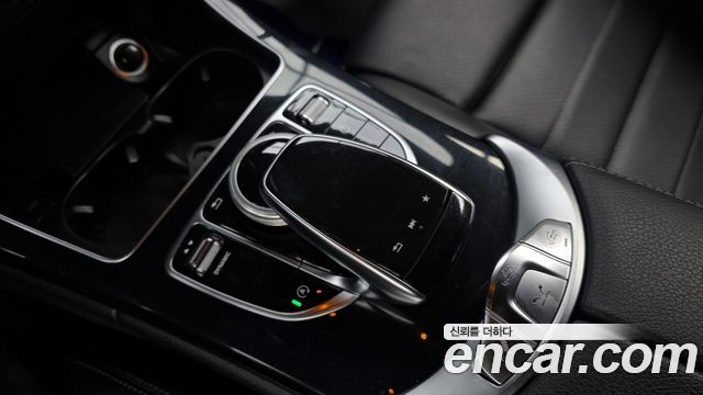 Mercedes-Benz C-Class (W205) C200 Cabriolet 2017 — фото 20