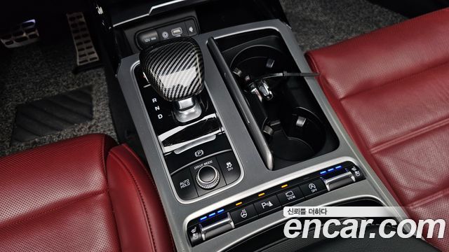 Kia Stinger 2.0 Turbo 2WD Platinum 2020 — фото 9